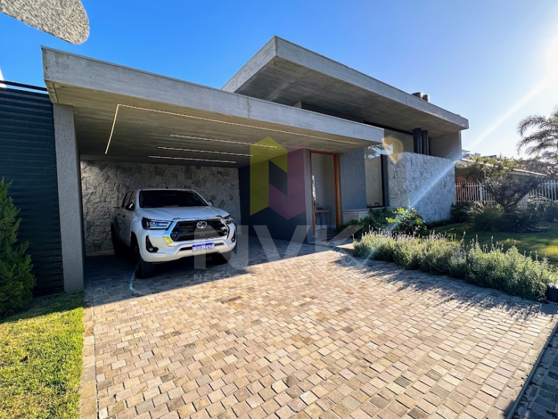 Casa 4 dormitórios para venda, Atlantida em Xangrila | Ref.: 239